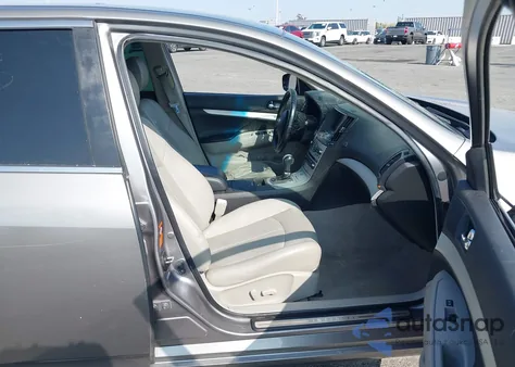 2009 Infiniti G37 Journey из США, поврежденный, VIN JNKCV61E19M309721